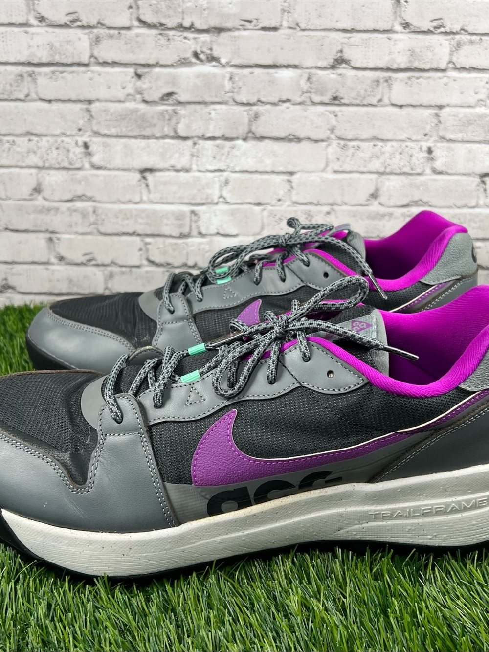 Nike ACG Lowcate Men’s Size 15 US Smoke Grey Vivid Purple Black DX2256-002